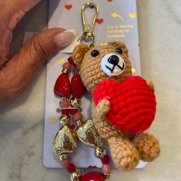 HEART TEDDY BEAR CROCHET BAG CHARM! New in box - Picture 1 of 4